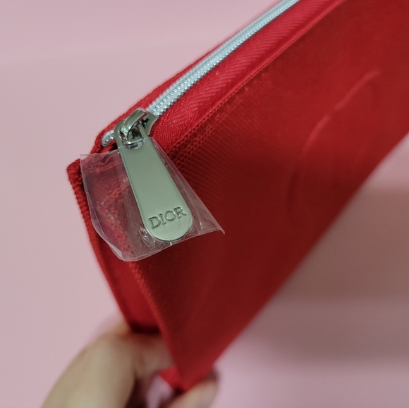 Christian Dior Red Make Up Pouch❤ - Picture 4 of 9